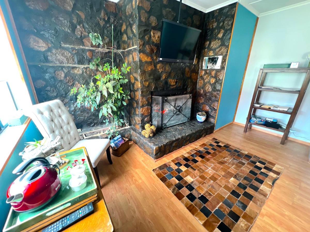 Ferienwohnung Incredible Downtown Duplex With Interior Backyard Punta Arenas Exterior foto